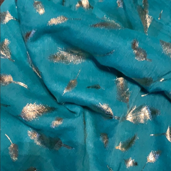 Scarf - Picture 3 of 3